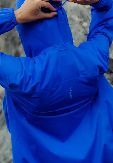 Content cards list running jackets SS26 