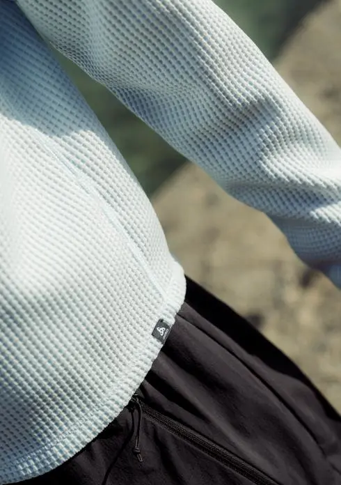 SS26 Small Tout Grid Mid Layer Guide