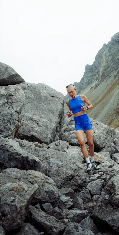 The X-Alp cargo trail running crop tank