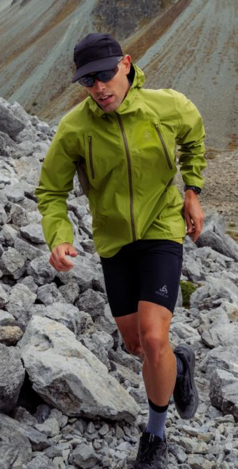 men trail running 