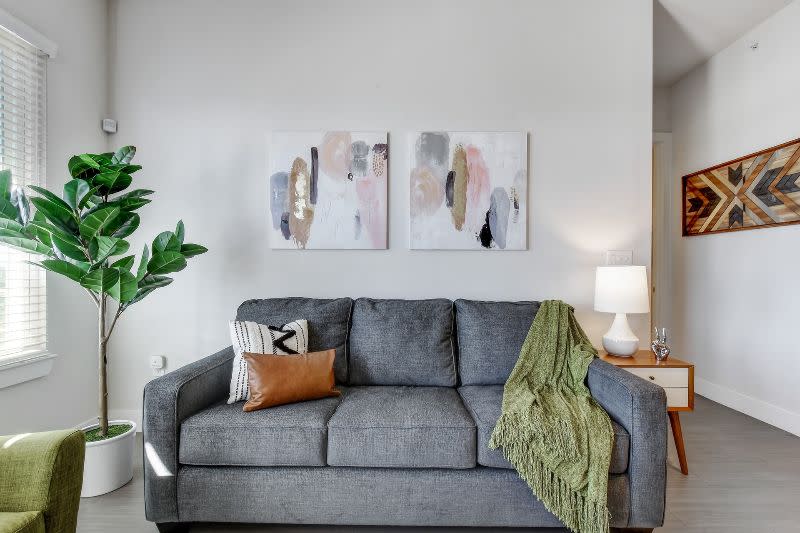 https://www.furnishedfinder.com/images/blog/One-Arbitrage-Partner-Can-Change-Everything-w-Stay-Nixon/3.jpg