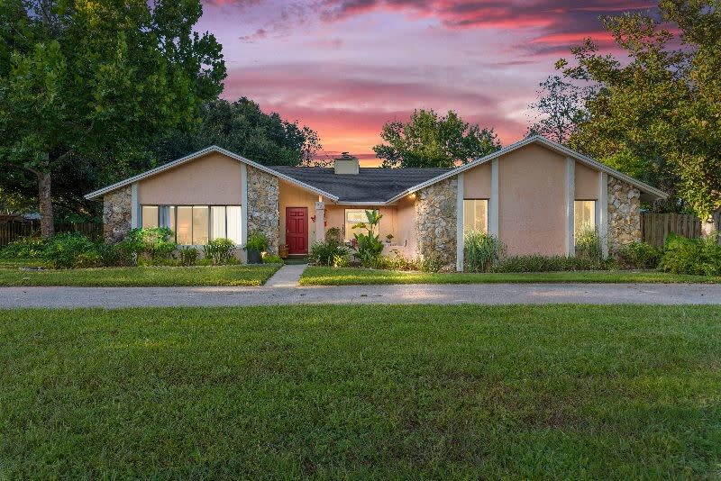 https://www.furnishedfinder.com/images/blog/MTR-Saturation-Tips-Avoiding-Scams-Bed-Bugs-Shared-Yards-Insurance-Tips-w-Theresa-Barton/1.jpg