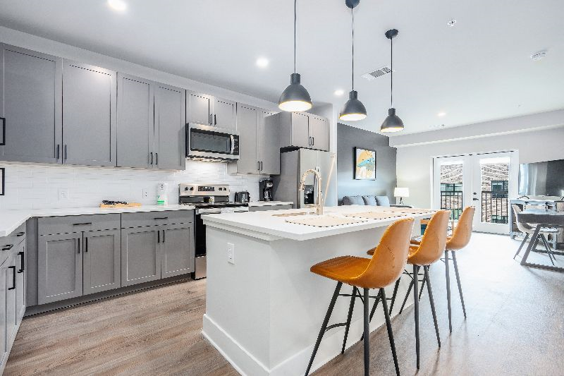 https://www.furnishedfinder.com/images/blog/One-Arbitrage-Partner-Can-Change-Everything-w-Stay-Nixon/4.jpg