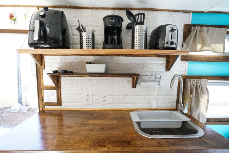 https://www.furnishedfinder.com/images/blog/Mid-Term-Travelers-Love-Tiny-Living-with-Cheryl-Smith/2.jpg