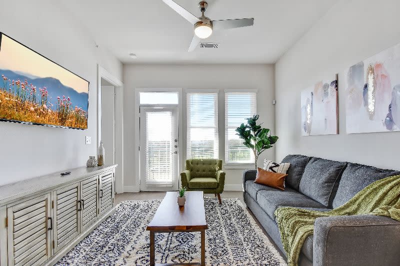 https://www.furnishedfinder.com/images/blog/One-Arbitrage-Partner-Can-Change-Everything-w-Stay-Nixon/2.jpg