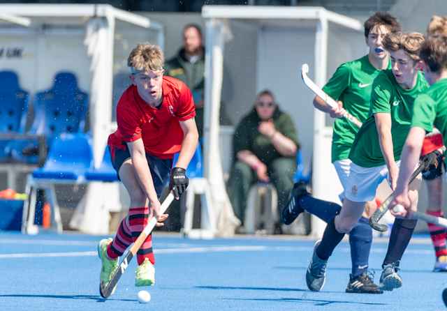 Kent College Canterbury - Spielmoment beim Jungen Hockey 2 Kent College Canterbury - Spielmoment beim Jungen Hockey 2