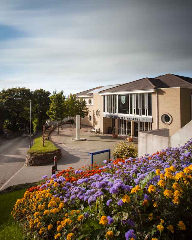 truro-school-schulgebäude truro-school-schulgebäude