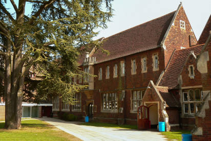 Hockerill-Anglo-European-College-Schulgebäude-2