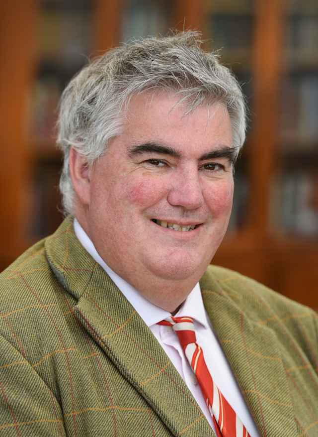 Gresham's School - Headmaster Mr Douglas Robb Gresham's School - Headmaster Mr Douglas Robb