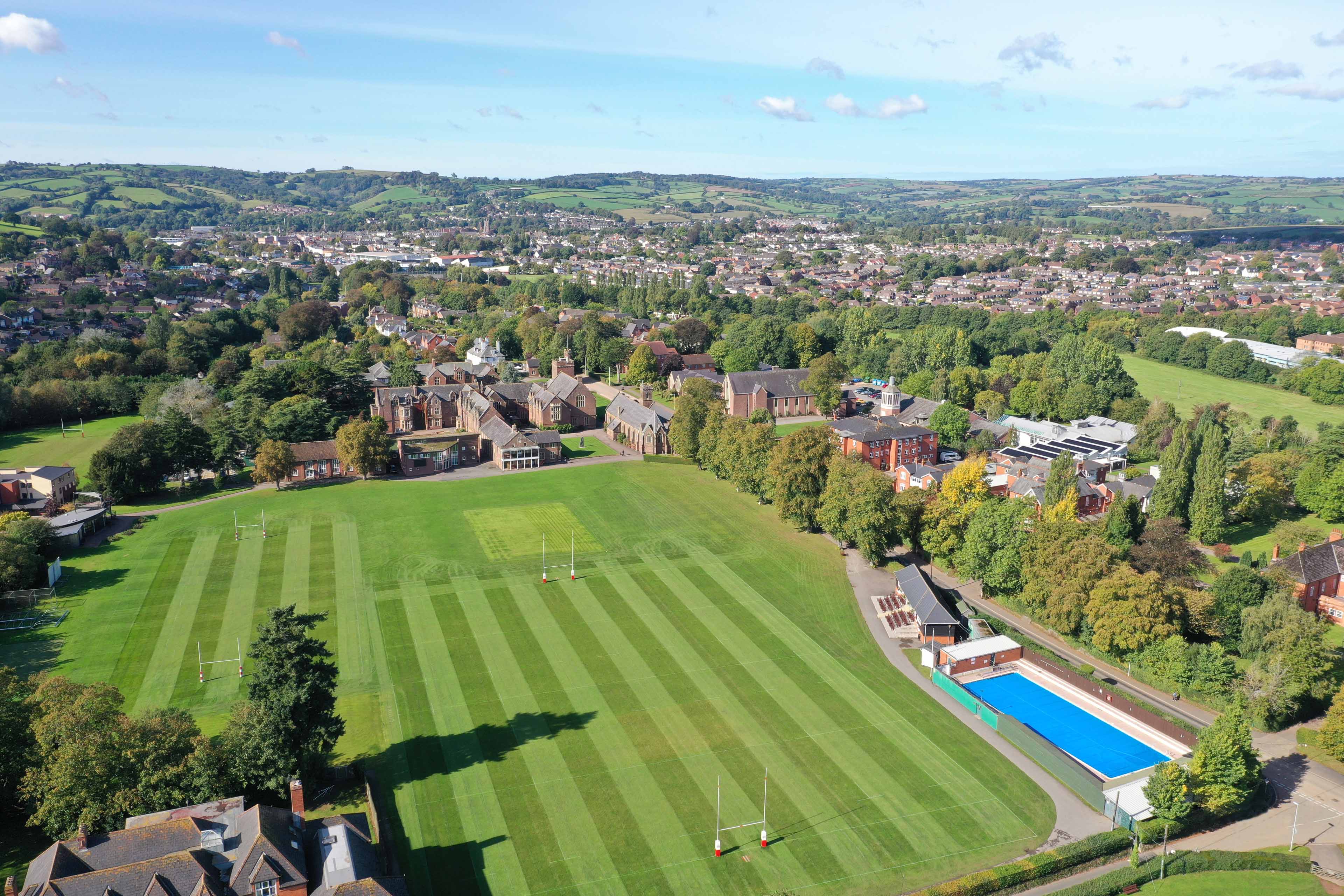 Bundell's School - Arial view of the campus and surrounding area