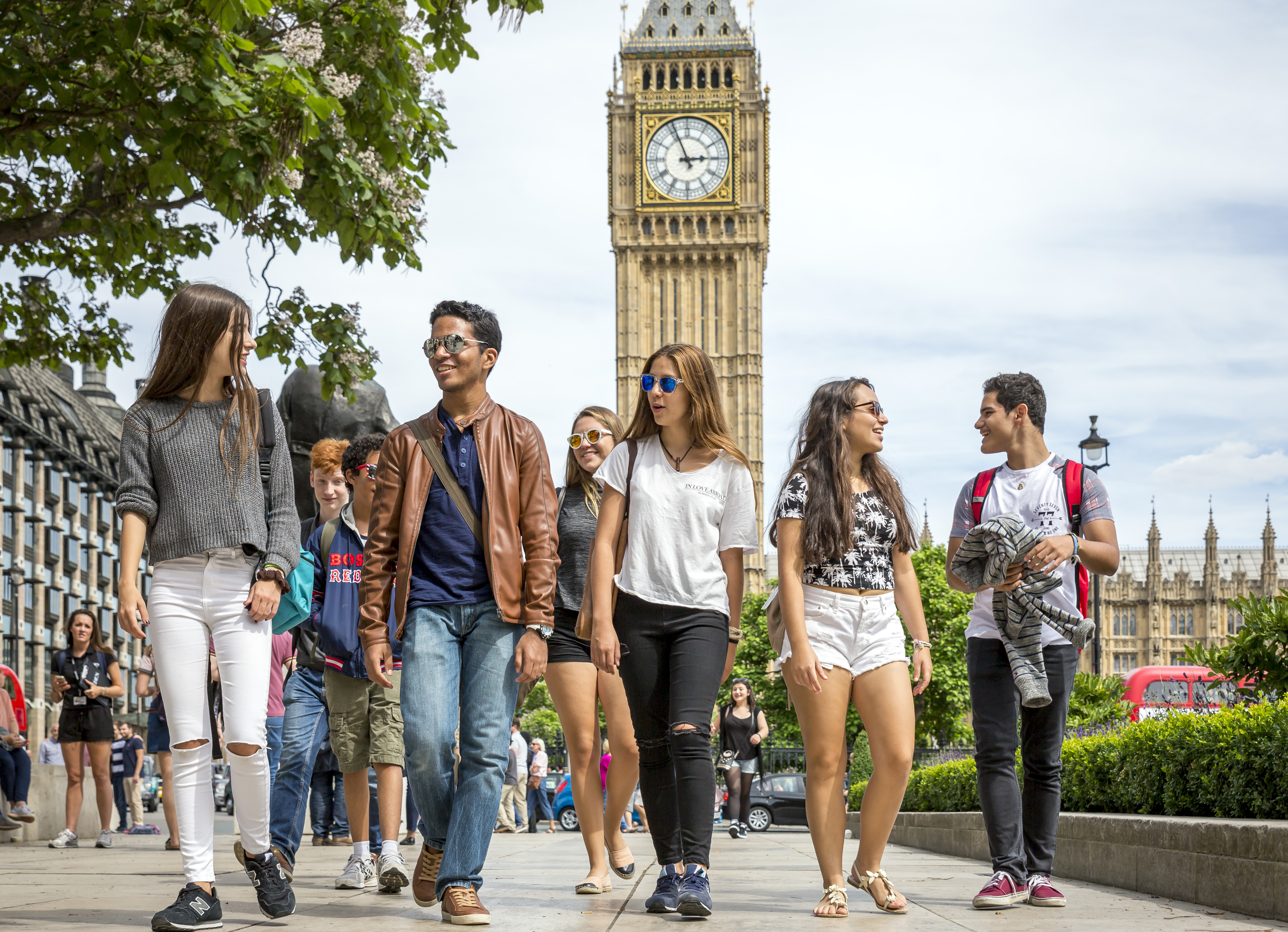 Bedes Summer School - Students on a trip to London in front of Big Ben