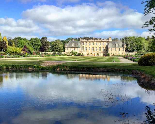 gordonstoun-school-campus-und-hauptgebäude gordonstoun-school-campus-und-hauptgebäude