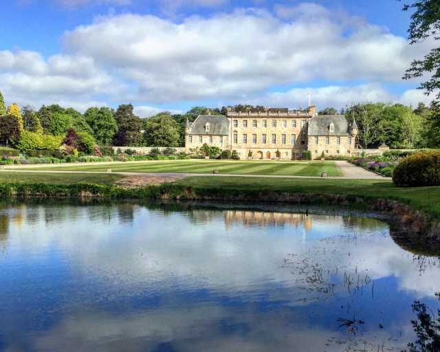 gordonstoun-school-campus-und-hauptgebäude