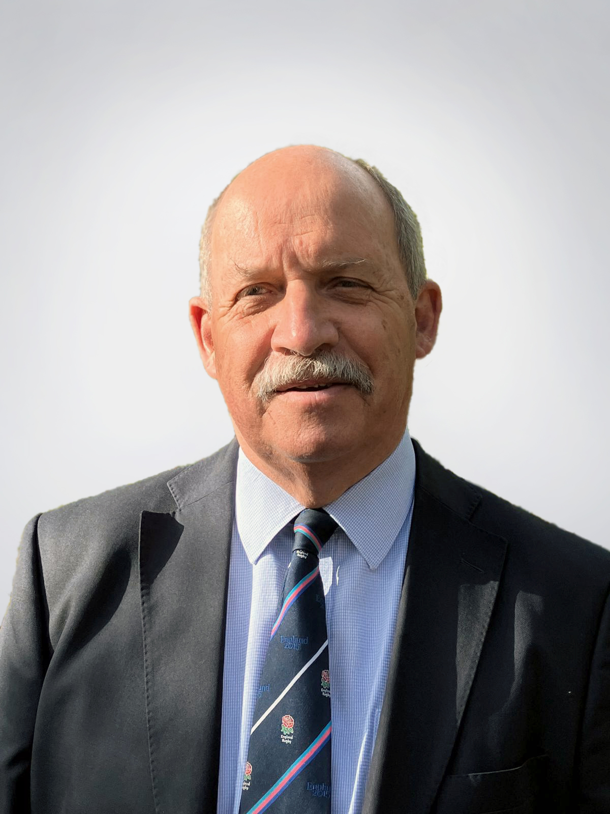 Mit Ians Sprachkenntnissen in Deutsch und seinen professionellen Erfahrungen im deutschen und englischen Schulsystem, kann er unsere Schüler beim Interviewprozess optimal unterstützen und beraten.