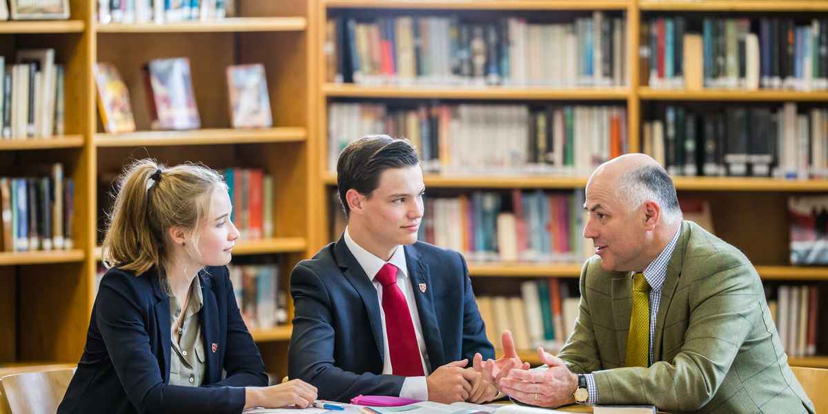 Dauntseys School - Students and teacher discussing Dauntseys School - Students and teacher discussing