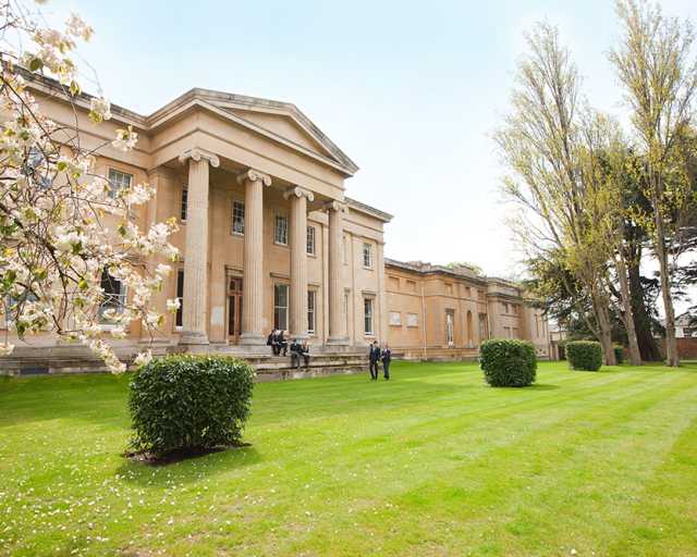 cheltenham-college-campus-hauptgebäude