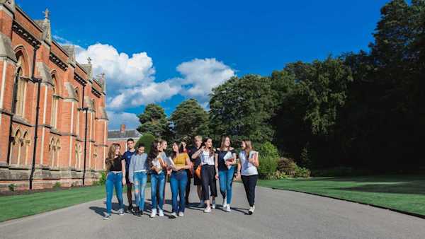 bell-english-wellington-summer-school-schülergruppe bell-english-wellington-summer-school-schülergruppe