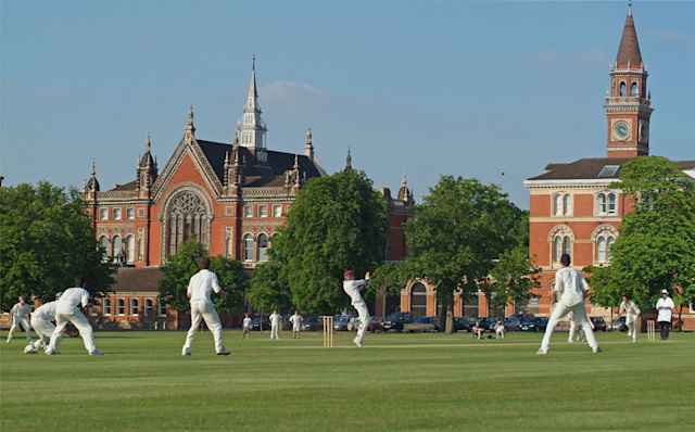 Dulwich College - Kulisse für viele Filme wie Harry Potter oder Tomb Raider Dulwich College - Kulisse für viele Filme wie Harry Potter oder Tomb Raider