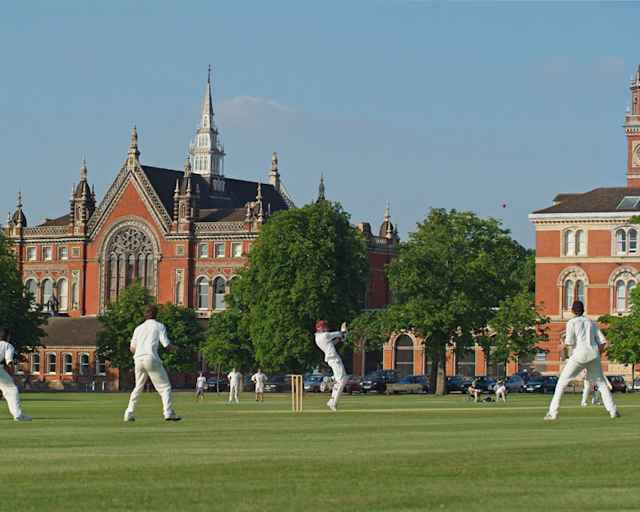 Dulwich College - Kulisse für viele Filme wie Harry Potter oder Tomb Raider Dulwich College - Kulisse für viele Filme wie Harry Potter oder Tomb Raider