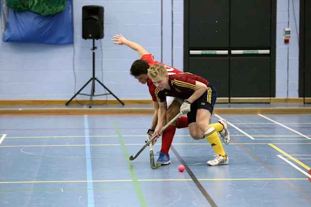 Daniel, Spieler des Siegerteams der englischen Hockey-Schulmeisterschaften in der Halle Daniel, Spieler des Siegerteams der englischen Hockey-Schulmeisterschaften in der Halle