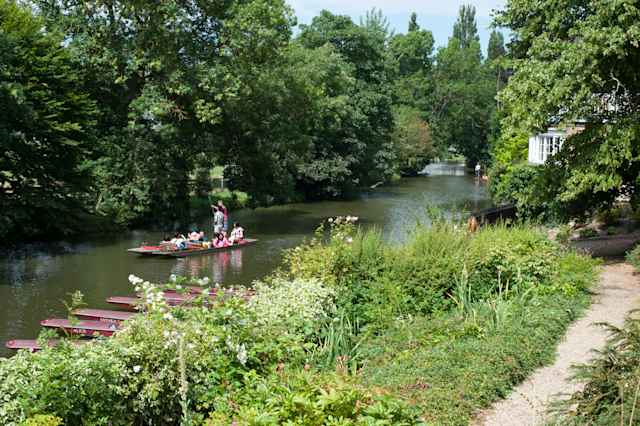 SEAS Muth Oxford Summer School - Leben und Lernen in der Universitätsstadt Oxford SEAS Muth Oxford Summer School - Leben und Lernen in der Universitätsstadt Oxford