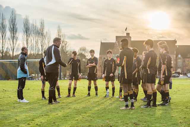 Ardingly School - Schüler beim Fußballtraining Ardingly School - Schüler beim Fußballtraining