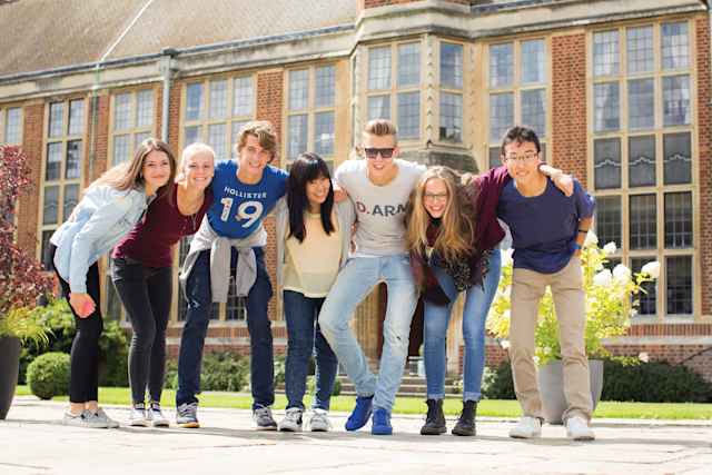Whitgift Summer School - Freunde aus aller Welt finden Whitgift Summer School - Freunde aus aller Welt finden