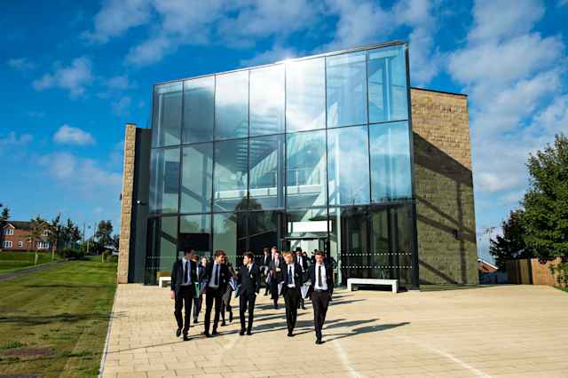 Repton School -  Das Gebäude für Naturwissenschaften Repton School -  Das Gebäude für Naturwissenschaften