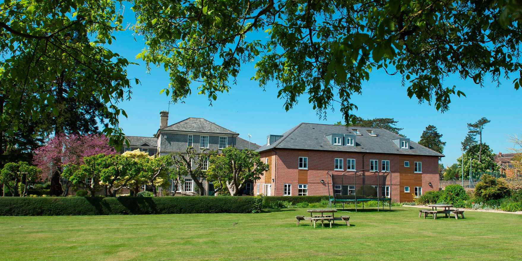 Sherborne International Summer School - ein Sprachurlaub mit intensivem Unterricht Sherborne International Summer School - ein Sprachurlaub mit intensivem Unterricht