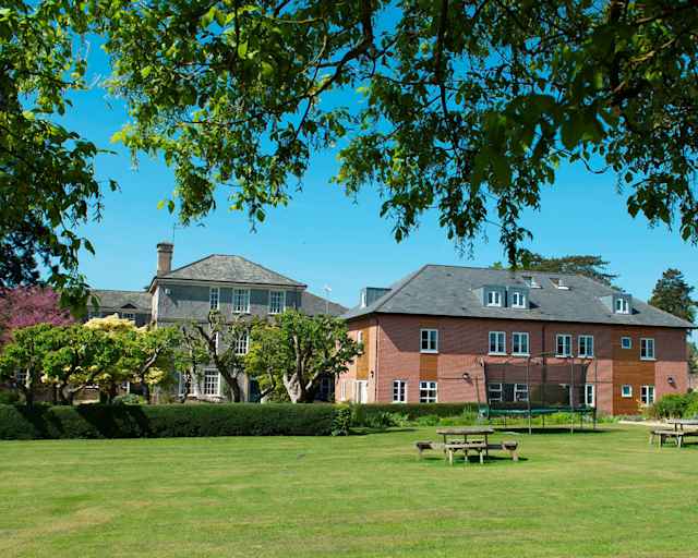 Sherborne International Summer School - ein Sprachurlaub mit intensivem Unterricht Sherborne International Summer School - ein Sprachurlaub mit intensivem Unterricht