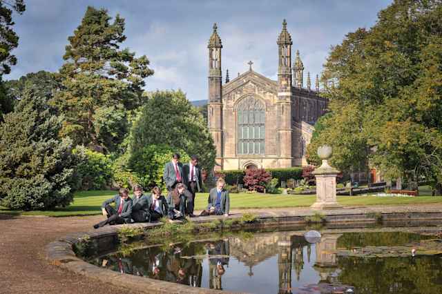 Stonyhurst College - die erst Jesuitenschule weltweit Stonyhurst College - die erst Jesuitenschule weltweit