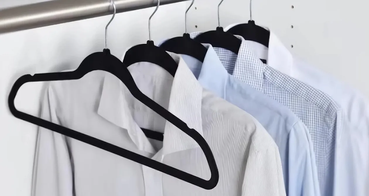 hangers 1600x850