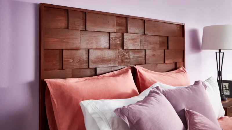 Tête de lit en blocs bois image d’accroche