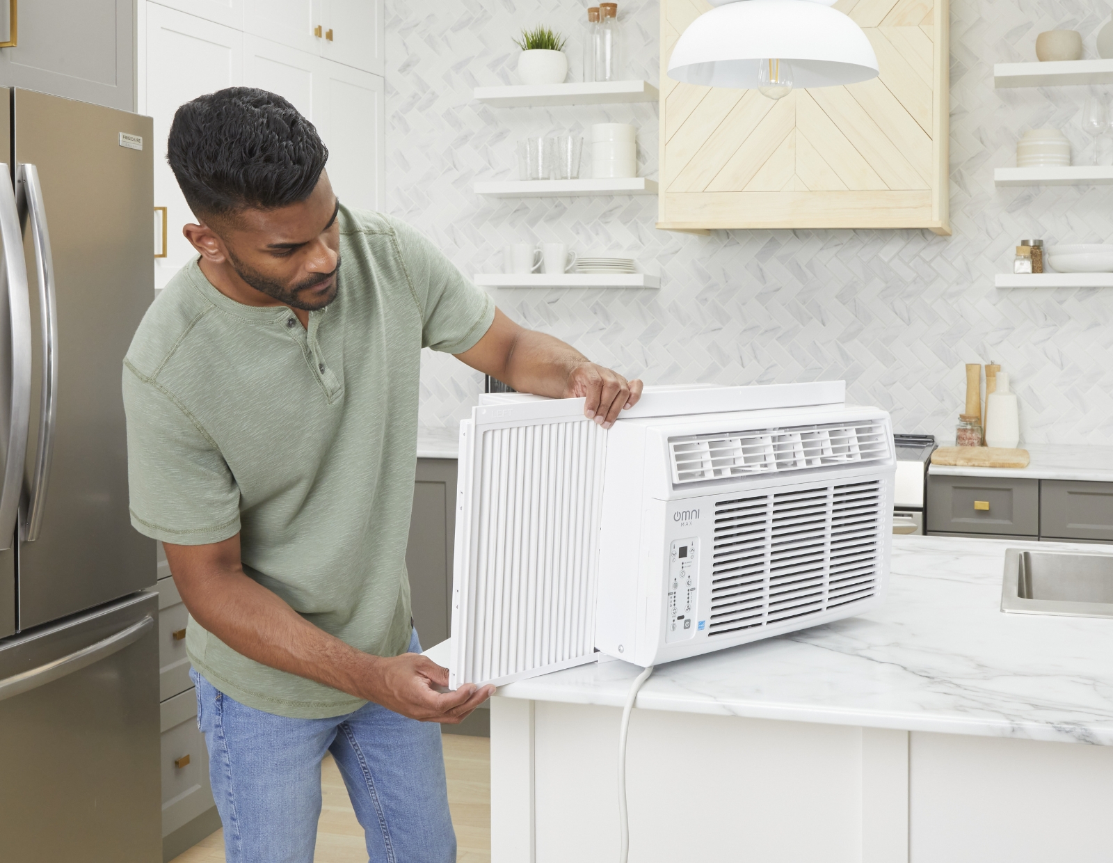 How to install a store window air conditioner