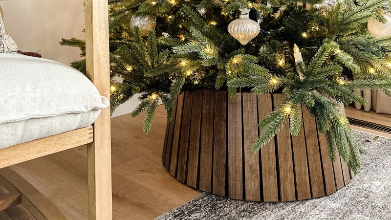 DIY Slatted Christmas Tree Collar teaser