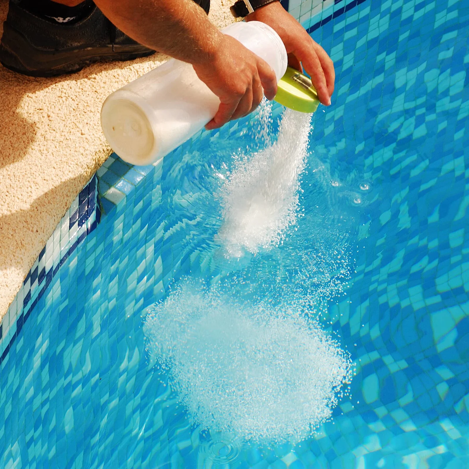 The Pool Owner’s Guide to Easy and Effective Pool Maintenance Home