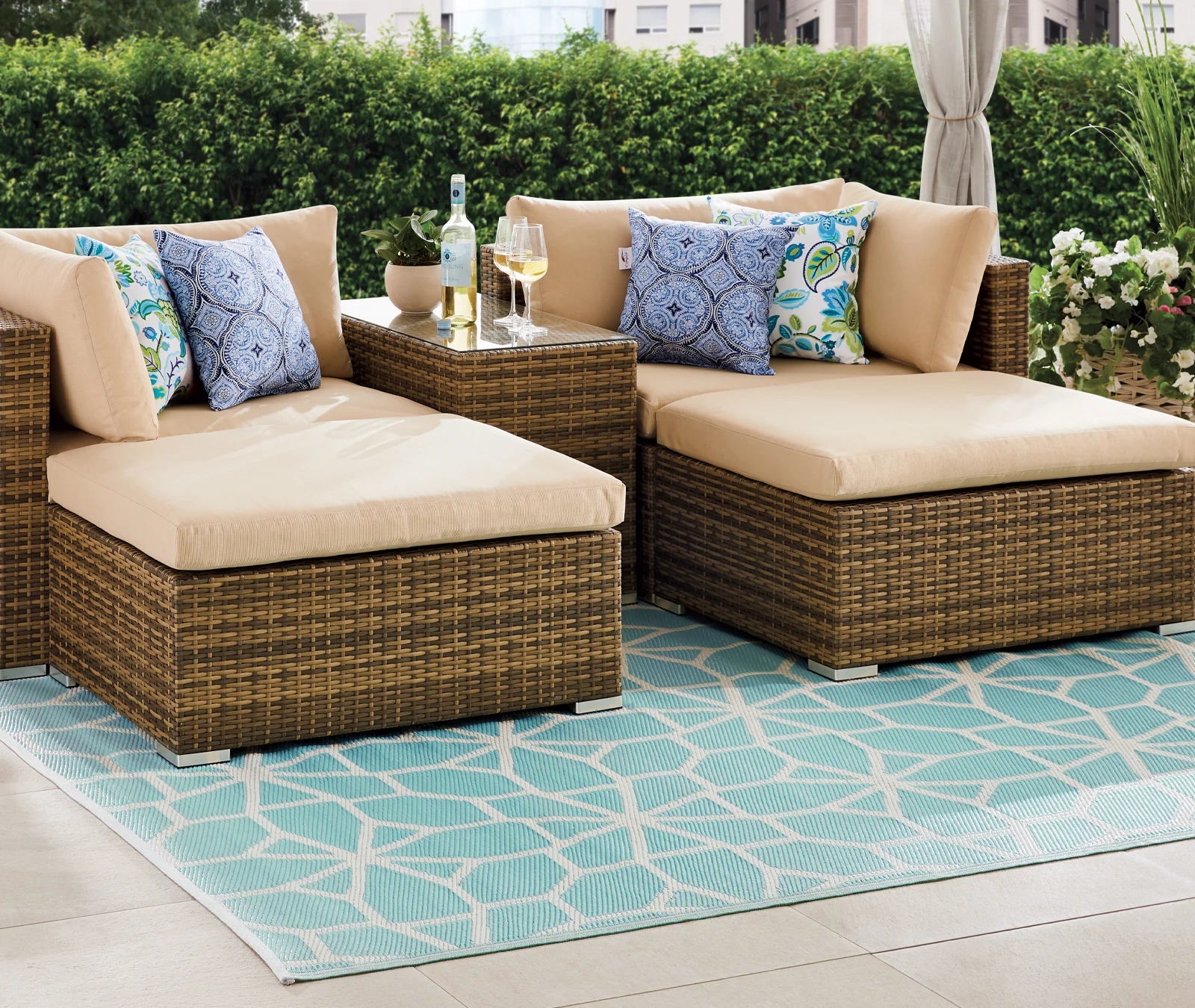 patio lounge furniture 