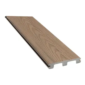 image of Terrasse en composite et en PVC