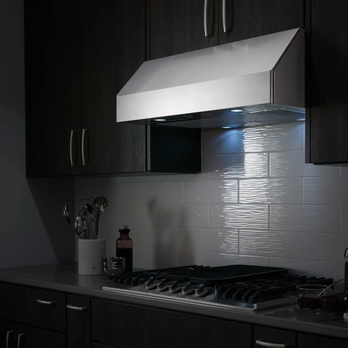 Here’s How to Choose the Right Range Hood for Your Kitchen Home Hardware