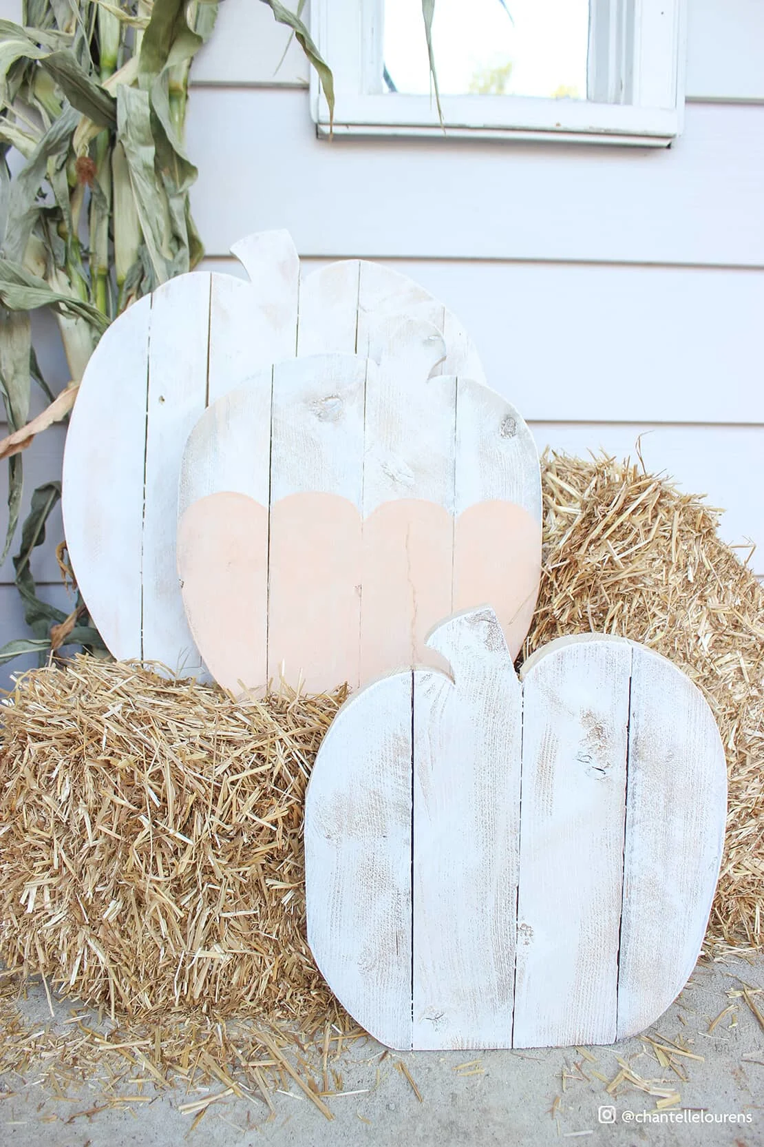 painted wood pallett pumpkins