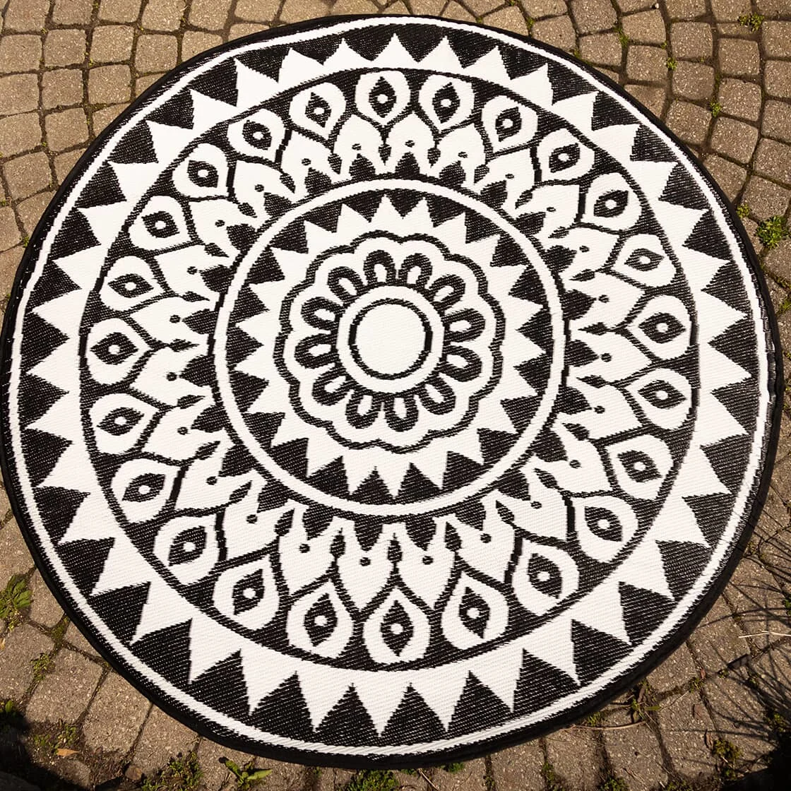 An exterior rug.