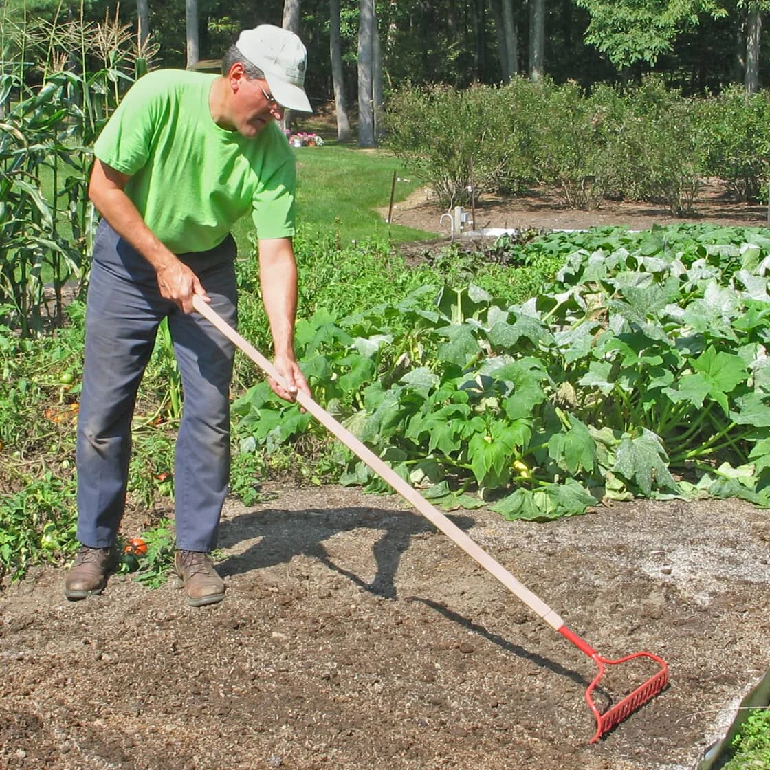 Here’s How to Choose the Right Rake for Your Lawn & Garden Home Hardware
