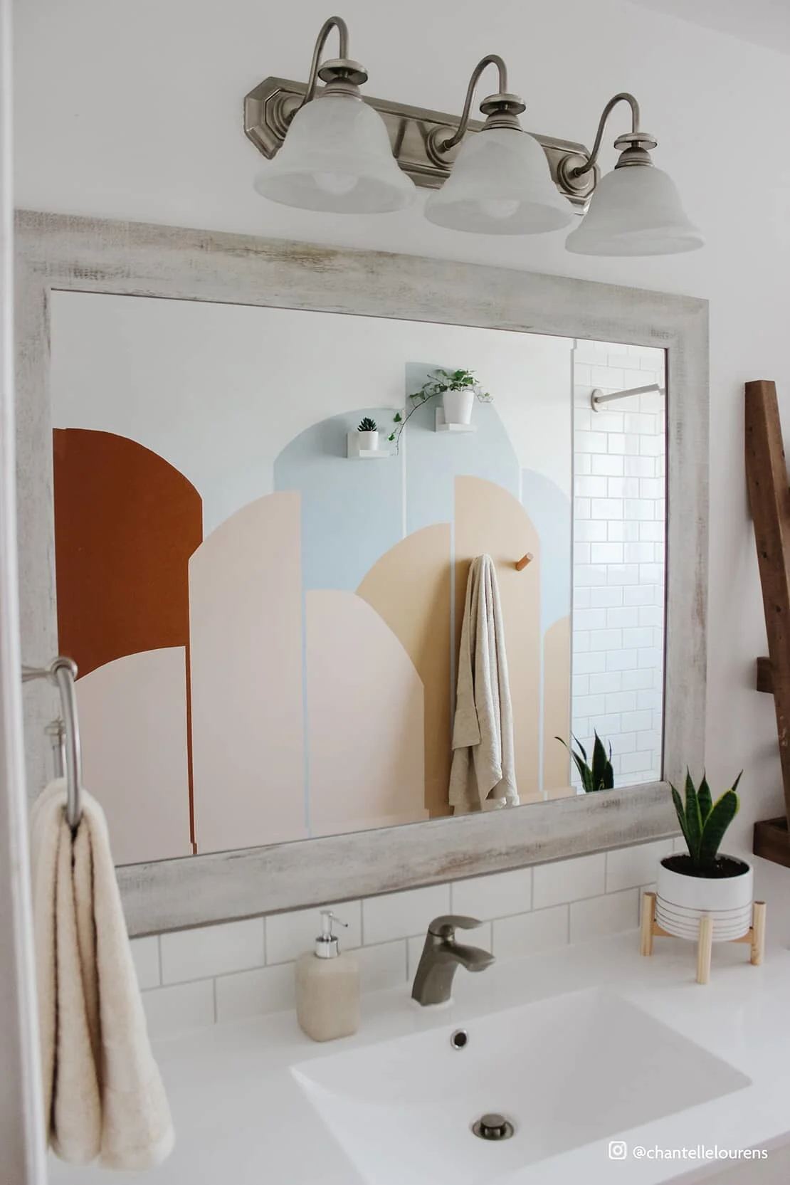 colourful boho bathroom wall