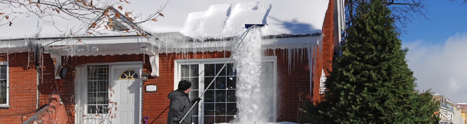 removing snow from roof 1500x400