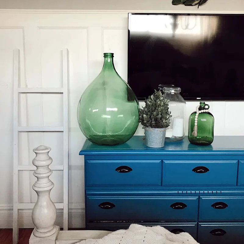 Commode peinte en bleu
