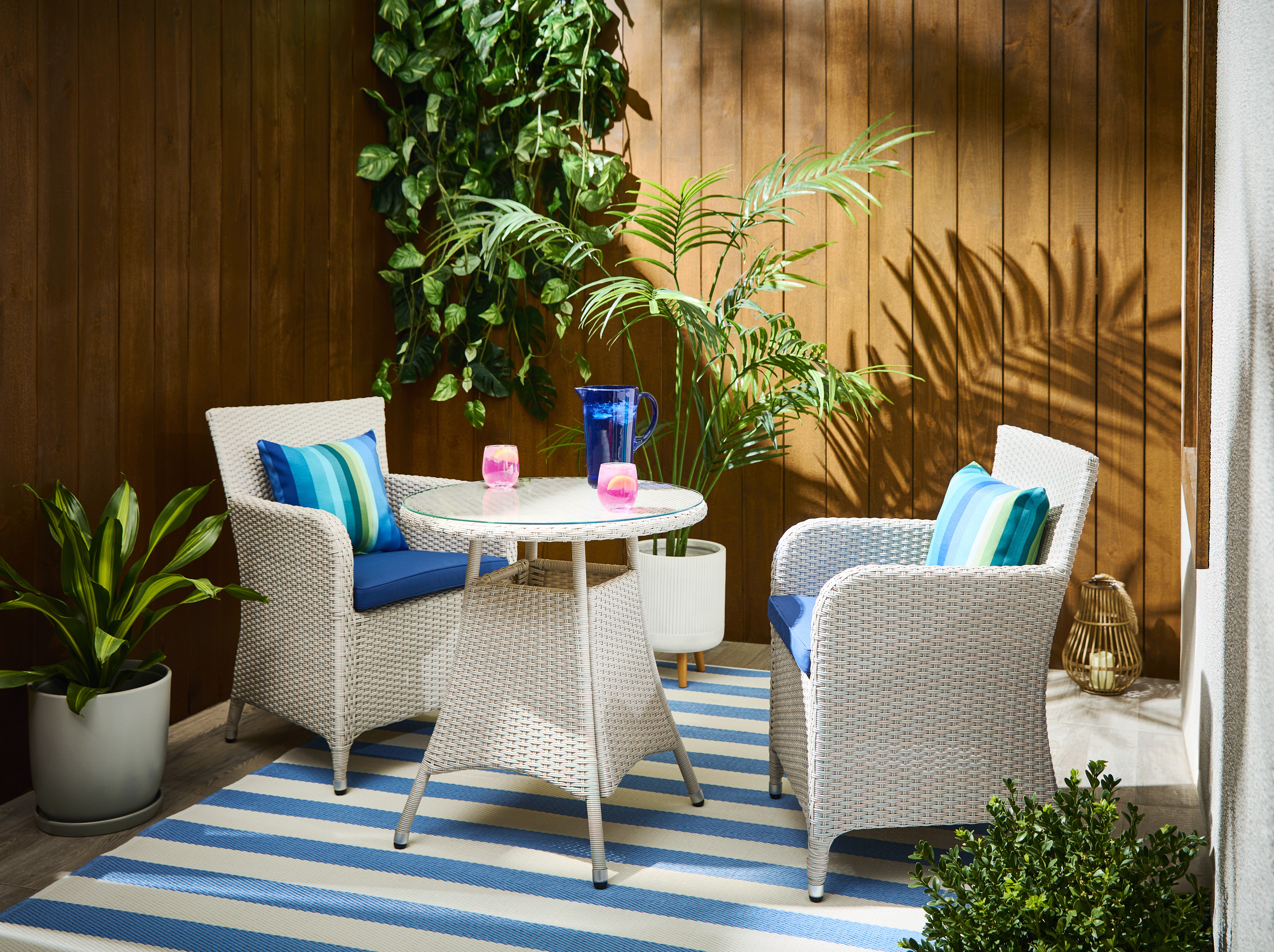 Patio Furniture & Outdoor Living Sets | Home Hardware