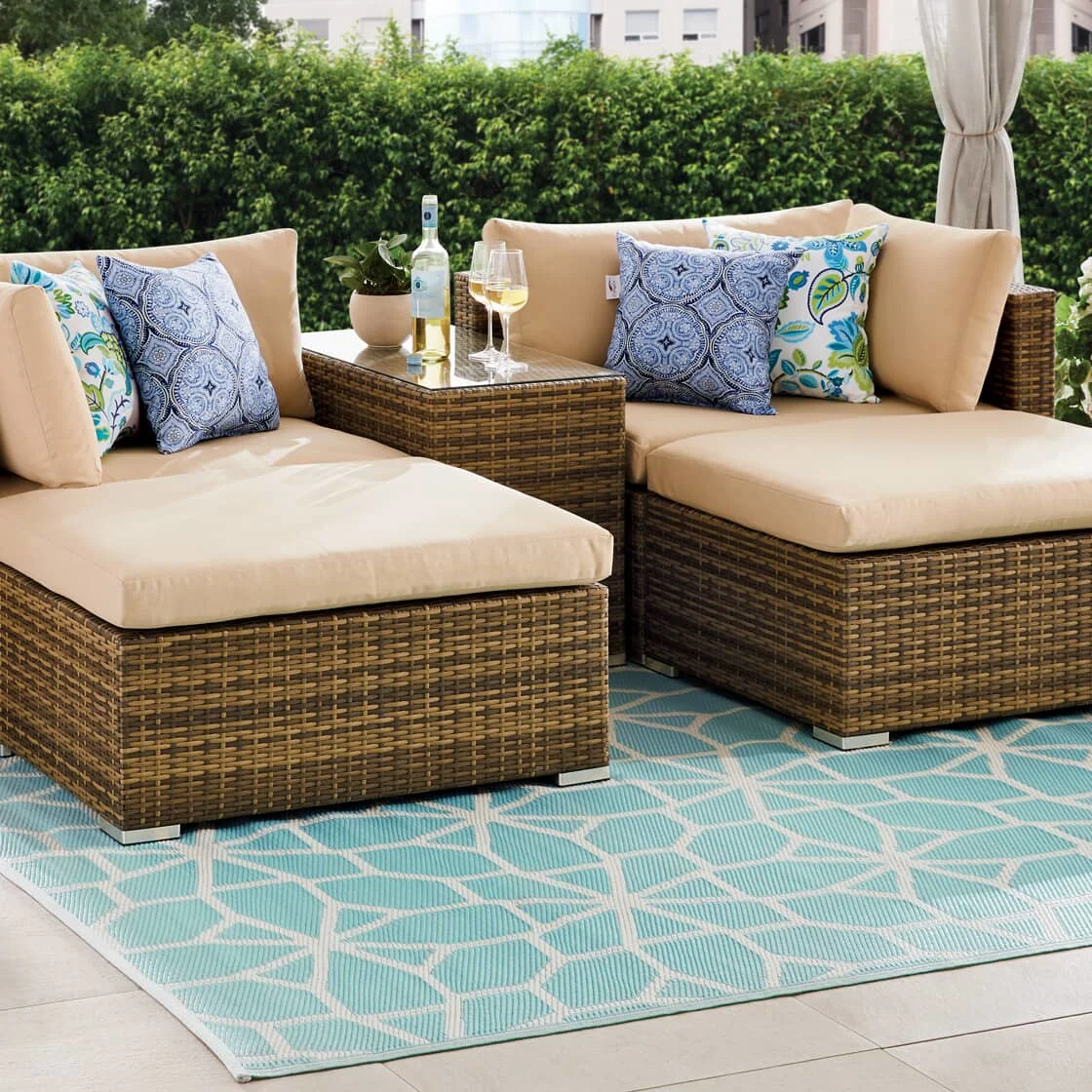 Patio with an outdoor carpet