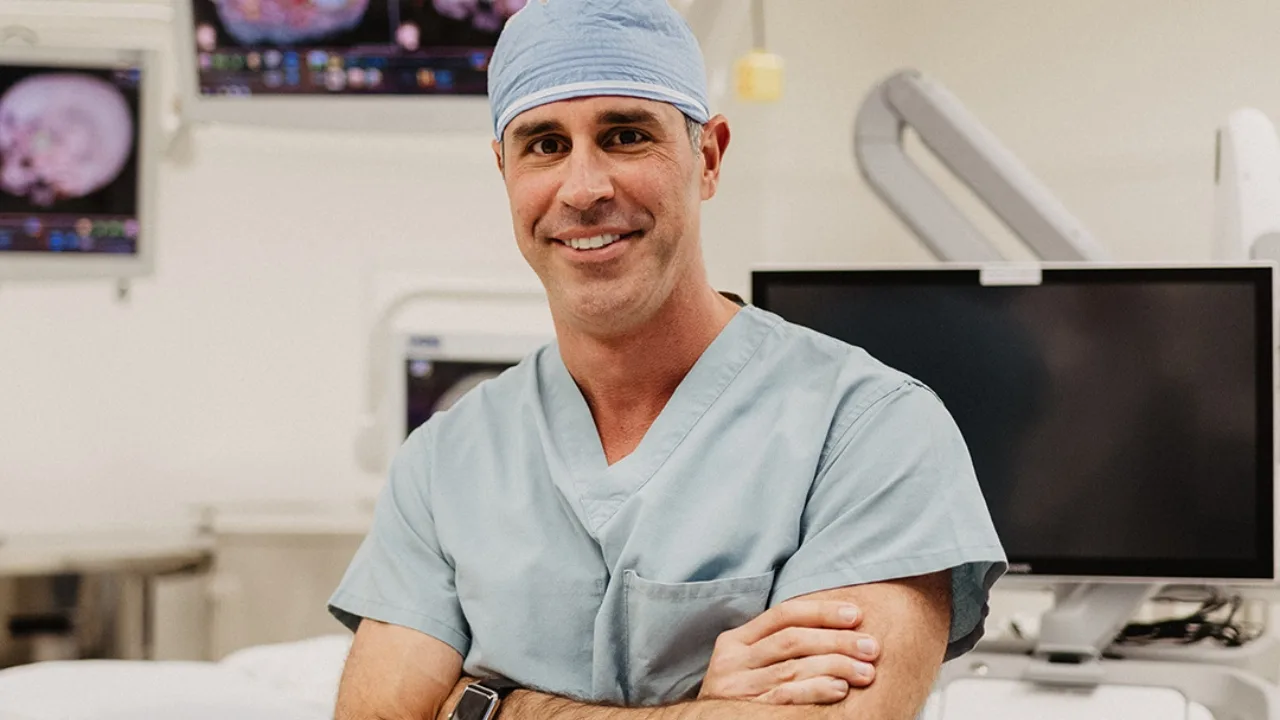 Dr. Robert Louis