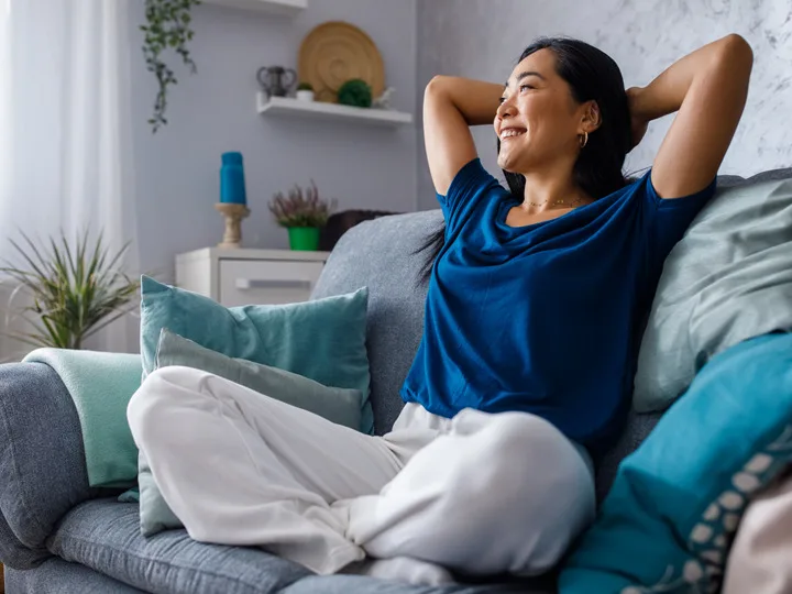 A woman who is living without back pain