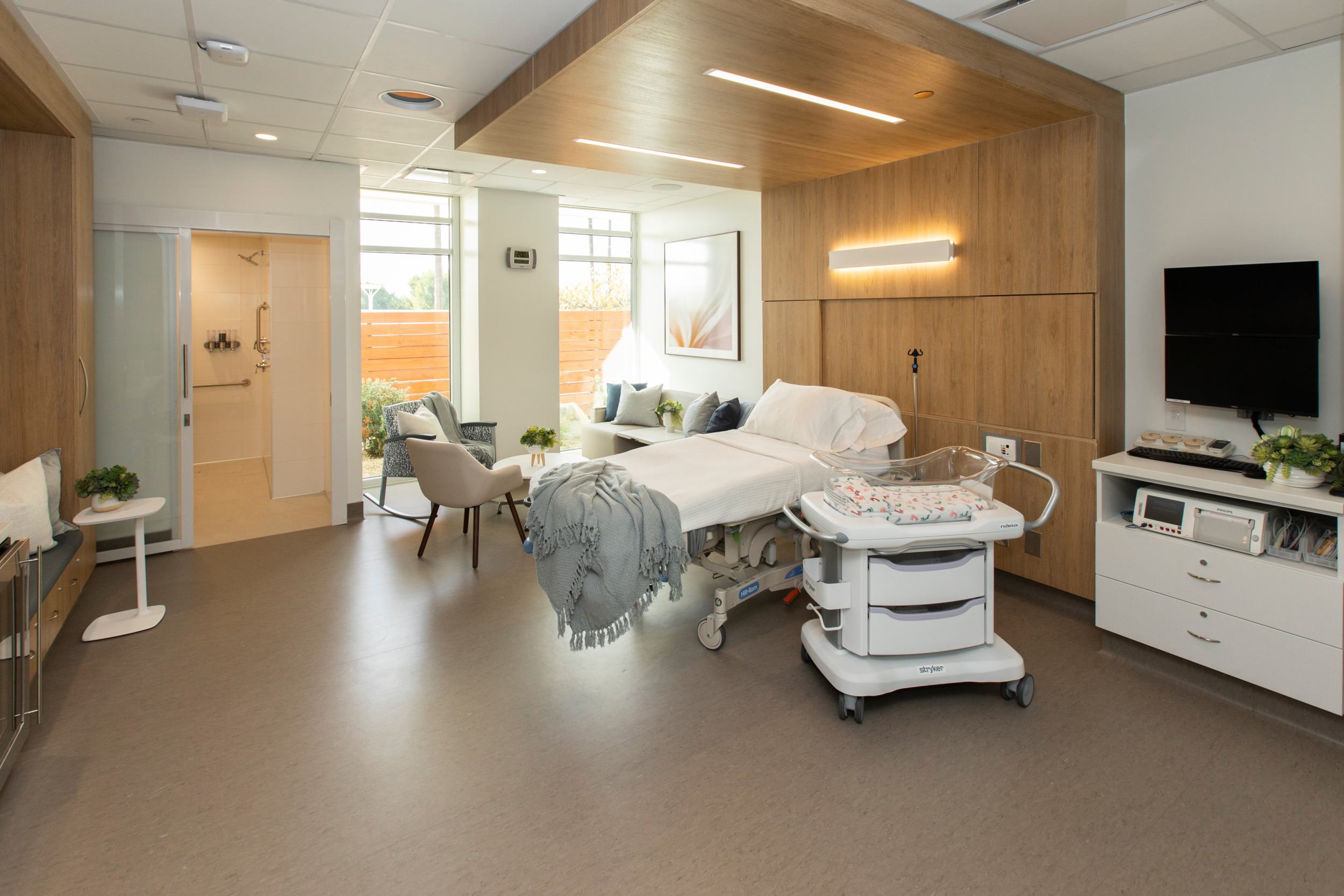 Hoag Irvine Birthing Suites - 1